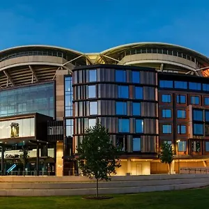 Hotel Oval At Oval